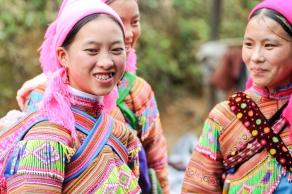 Coc Ly Tuesday Market - Sapa 3 Days 2 Nights - Stay In Hotel Transfer By Limo