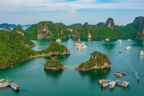 Authentic Nothern Vietnam Highlights: 5 Days in Hanoi, Ninh Binh & Halong Bay