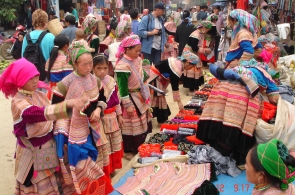 Bac Ha Sunday Market Sapa - 3 Days 2 Nights By Limo 