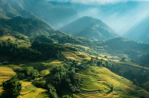 Misty Highlands & Emerald Bays: A 6-Day Journey through Northern Vietnam