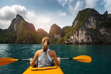 DAY 2: VIET HAI VILLAGE - BA TRAI DAO BEACH - KAYAKING