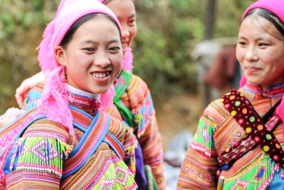 Coc Ly Tuesday Market - Sapa 3 Days 2 Nights - Stay In Hotel Transfer By Limo