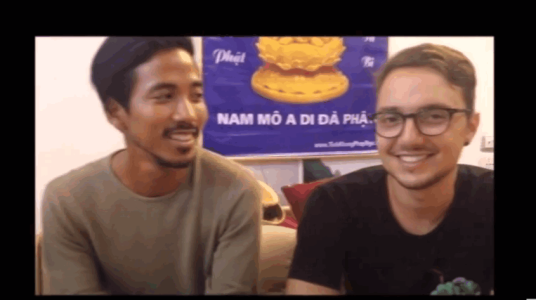 Funny Travel Service From Maxime ,flora ,evan And Barry - French Version
