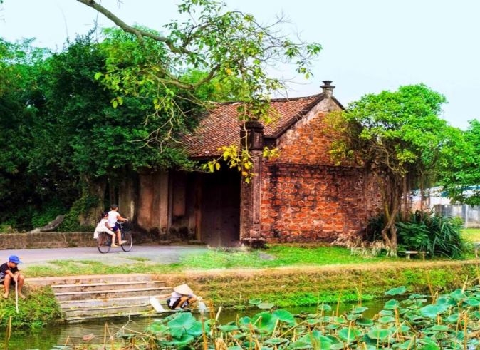 best_hanoi_traditional_villages_tour_funny_Travel
