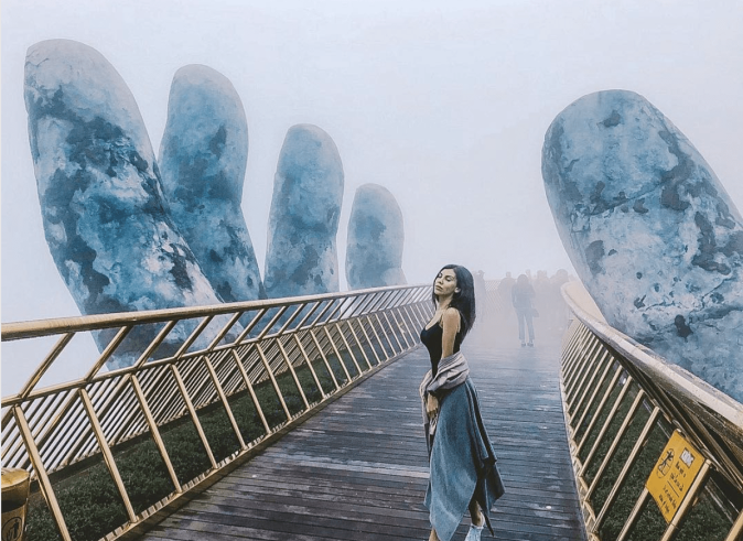 Danang-to-Golden-Bridge-Ba-Na-Hills-Private-Car