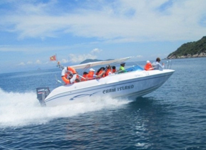 ve-cano-di-tham-quan-cu-lao-cham