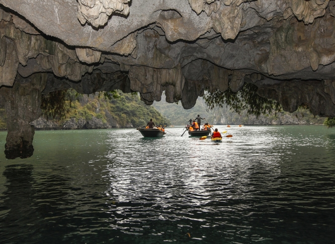 best-halong-bay-era-luxury-cruise