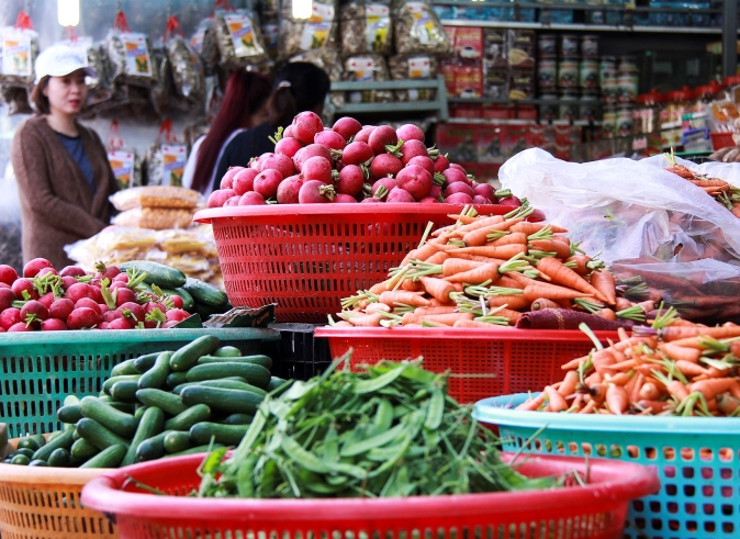 local_market_in_hanoi