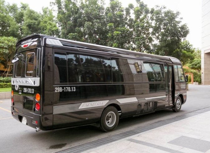 xedoisong_limousine_bus_fuso_rosa_dcar_2016_h4_hgjw