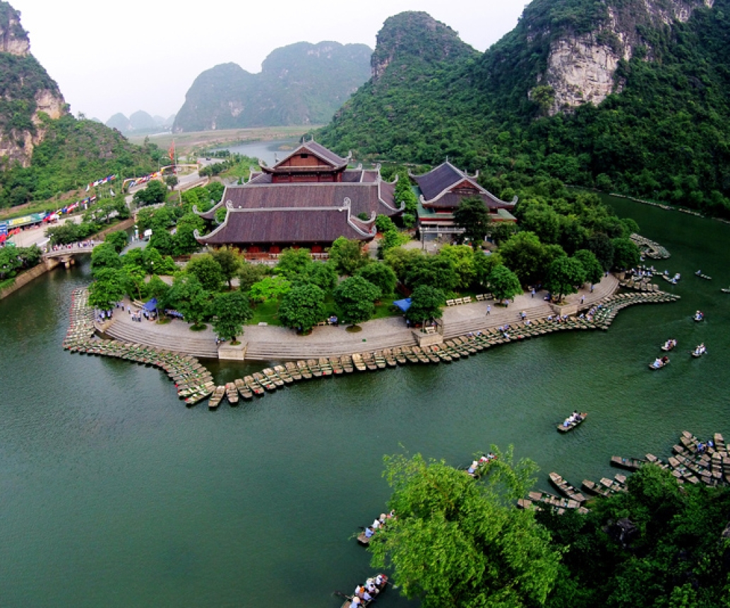 Take a boat trip in Ninh Binh