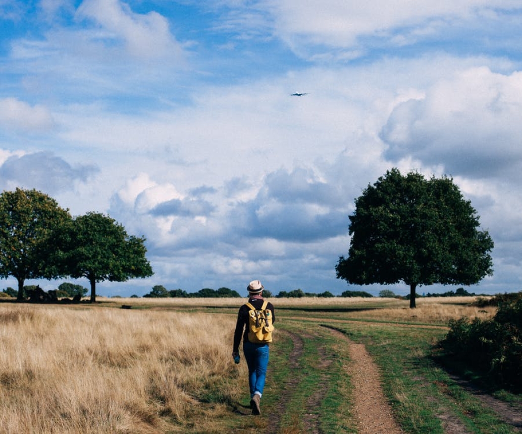 Mẹo sắp xếp hành lý gọn gàng cho những chuyến đi xa