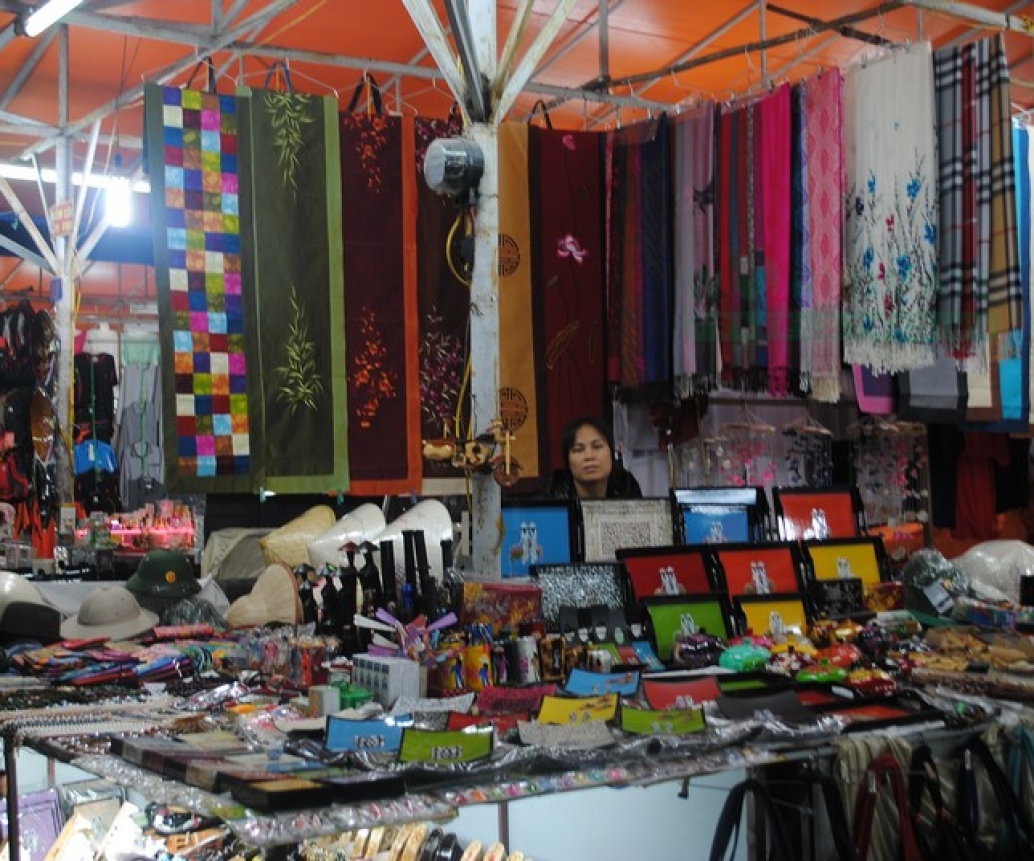 Shopping in Halong