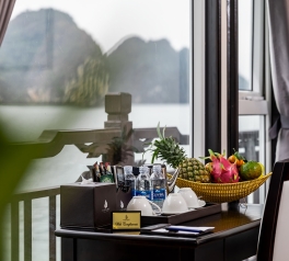 du_lich_trang_mat_voi_du_thuyen_vip_ha_long