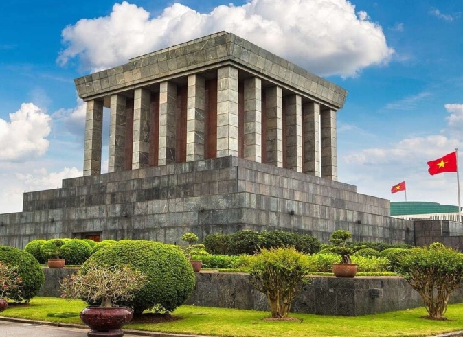 HO CHI MINH MAUSOLEUM