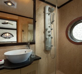 Aclass_legend_cruise_Halong_2days1night