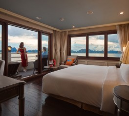 funny_travel_halong_bay_cruise