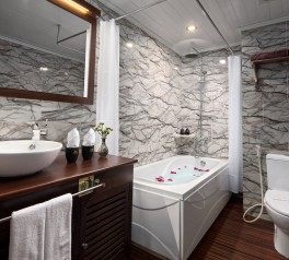 glory-legend-cruise-halong-2days1night