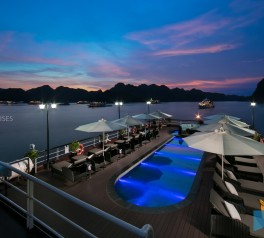 tau-vip-ha-long-gia-tot-nhat