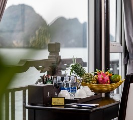 du_lich_trang_mat_voi_du_thuyen_vip_ha_long