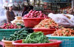 local_market_in_hanoi