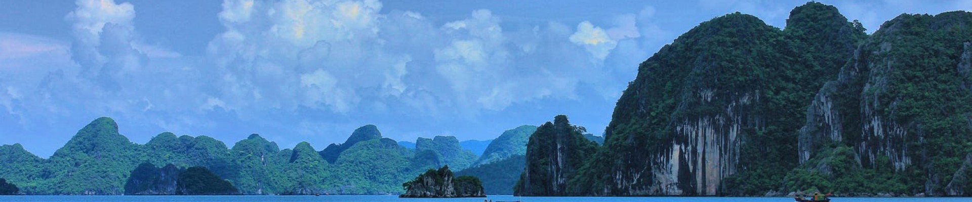 Bai Tu Long Bay