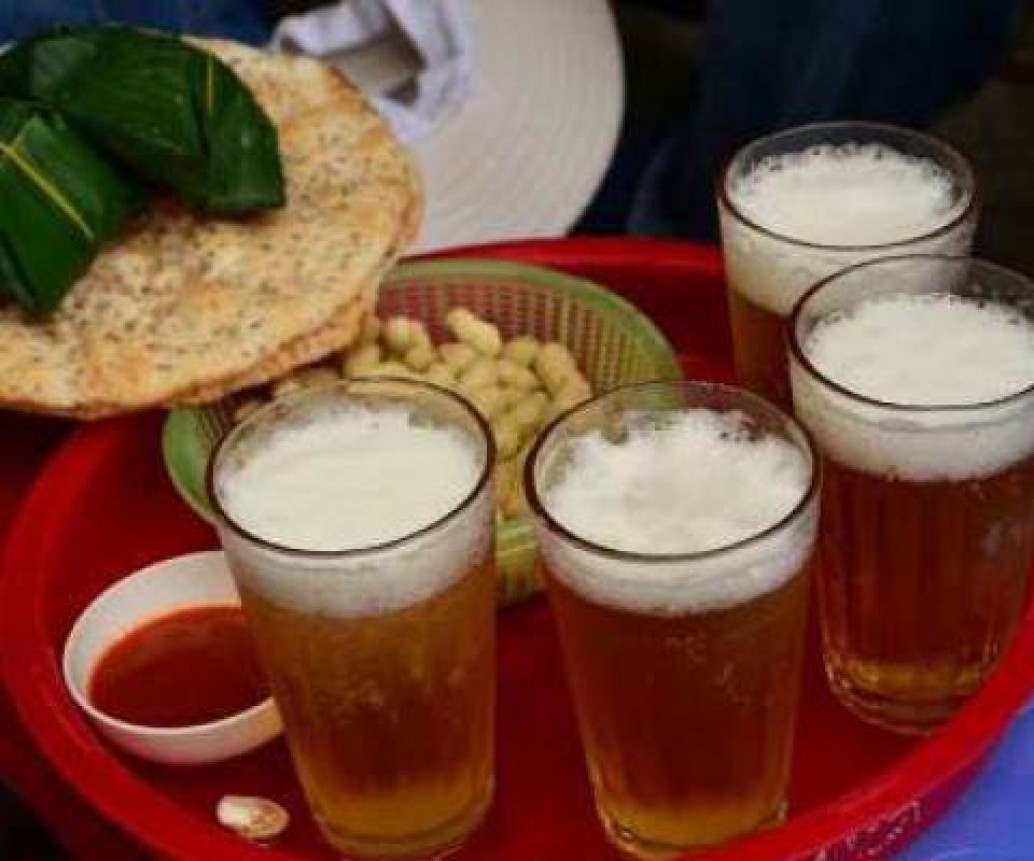 Top 10 Street Drinks in Hanoi
